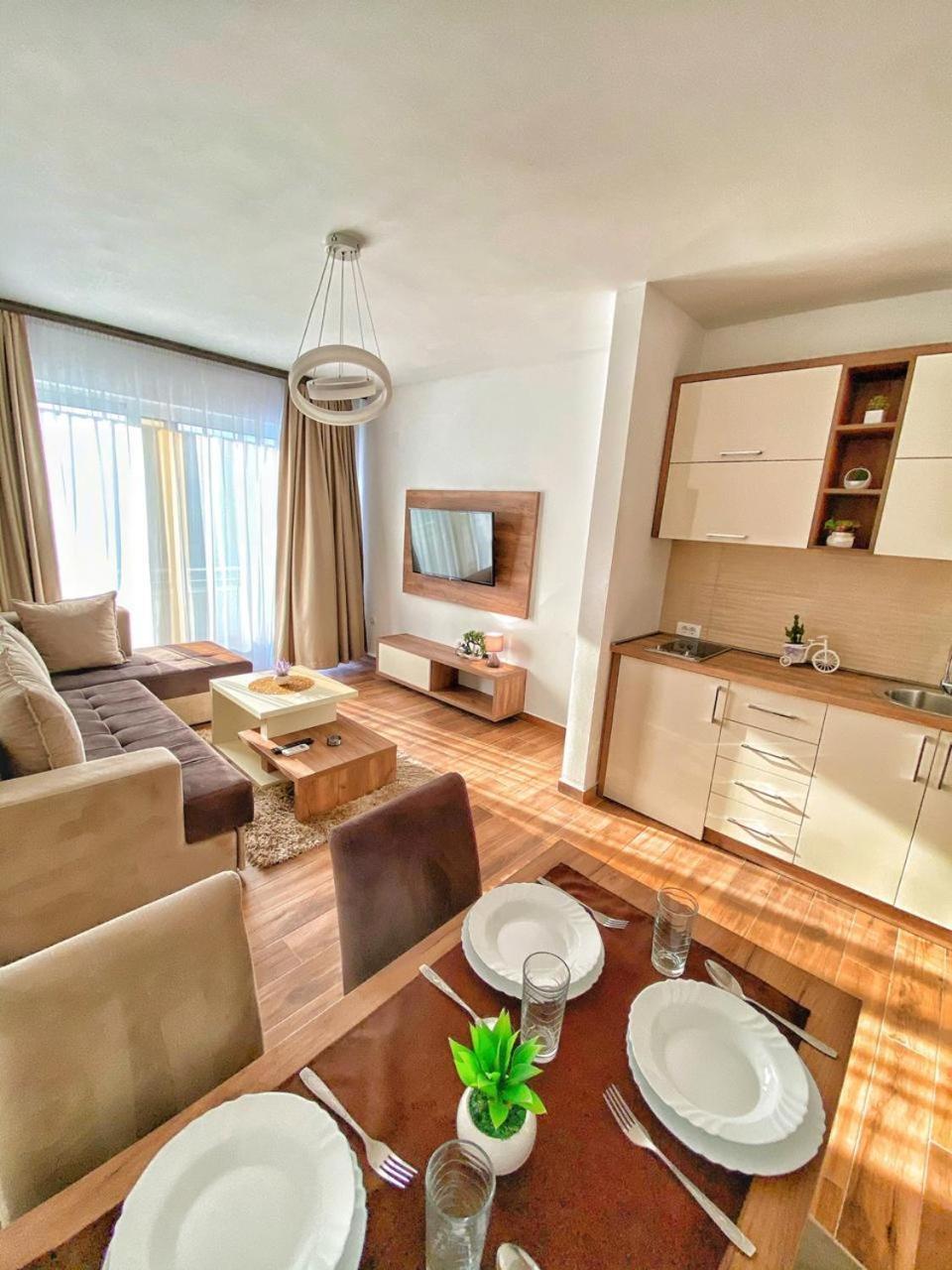 Md Apartments Ulcinj Rom bilde